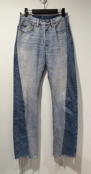 Levis 501 Two-Toned Straight Leg Jeans Womens 26" Cotton Button Fly Indie Travel thumbnail 1