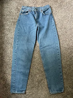 Levi’s Mid Wash High Rise Denim Mom Jean thumbnail 1