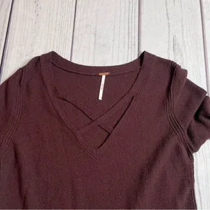 Free People Criss Cross Sweater Tunic Top‎ Split Hem Bell Sleeve Wine Size Small thumbnail 5