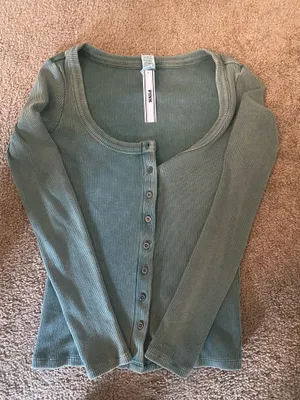 Victoria’s Secret Ribbed Long Sleeve thumbnail 2
