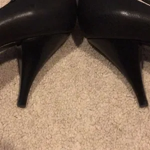 Sigerson Morrison Women’s Black Leather Pointy Toe Heels with Adjustable Strap thumbnail 5