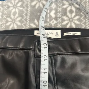 NEW Abercrombie & Fitch Curve Love 90's Straight Ultra High Rise Black 24 Plus thumbnail 10