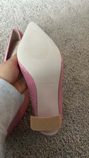 Pink Pumps thumbnail 4