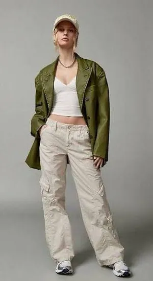 BDG Low-Rise Pants Urban Outfitters Cargo thumbnail 4