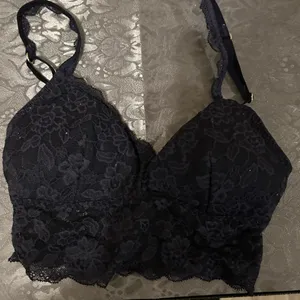 Gilly Hicks by Hollister Lace Bralette in Navy Blue - size xxs thumbnail 2