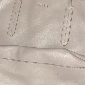 Furla Taupe Texture Leather Tote Shoulder Handbag Minimalist Quiet Luxury Chic thumbnail 3