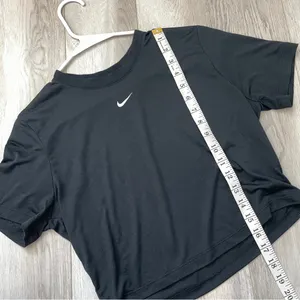 Nike Crop Top Tshirt short sleeve womens Black (large) lightweight sporty casual thumbnail 6
