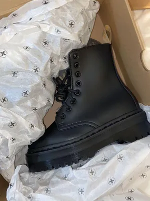 Dr Martens Vegan Jadon ll Mono Platform Boots thumbnail 1
