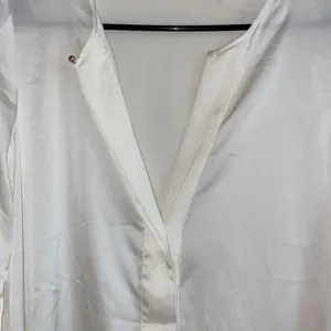 Zara Basic Collection White V Neck Blouse thumbnail 4