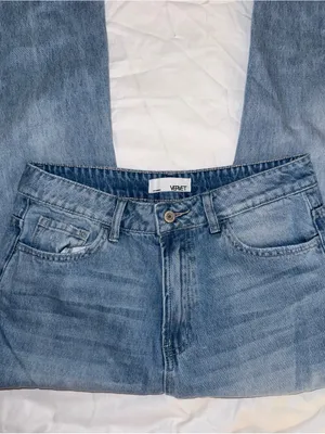 Vervet Light Blue Wash Distressed High Waisted Boyfriend Jeans size 29 thumbnail 2