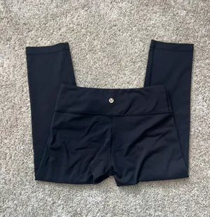 Lululemon Black Crop Capris Leggings 21" thumbnail 1