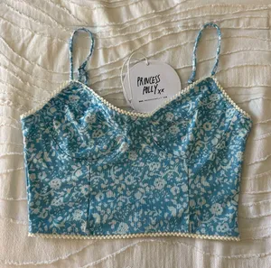 Princess Polly Crop Top thumbnail 1