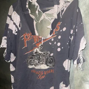 The Vintage Shop Vintage Tee Shirt 90s Distressed Grunge thumbnail 3