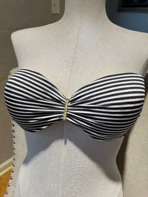 Victoria's Secret Strapless bikini top 34D thumbnail 3