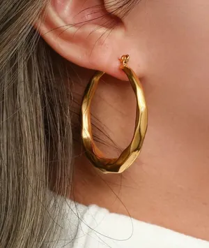Hoop earrings gold cutted surface thumbnail 1