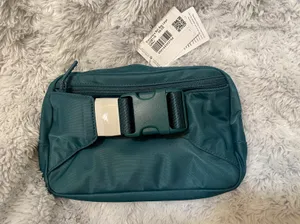 Lululemon Everywhere Belt Bag Large 2L Green Jasper - Rare - Soldout - Crossbody thumbnail 3
