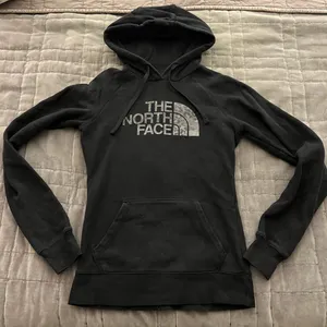 The North Face Women's Black Fleece Jacket thumbnail 1