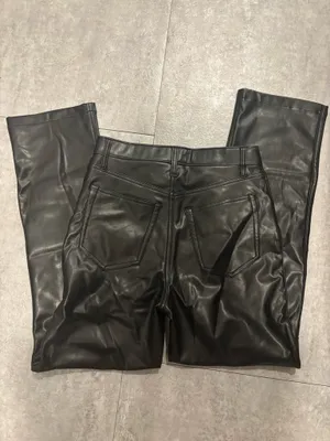 Abercrombie High Rise 90s Straight Vegan Leather Pant thumbnail 4