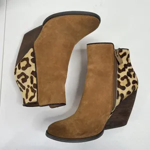 Very Volatile Size 7.5 Bootie Chatter Leopard Leather Calf Hair Stack Heel Brown thumbnail 4