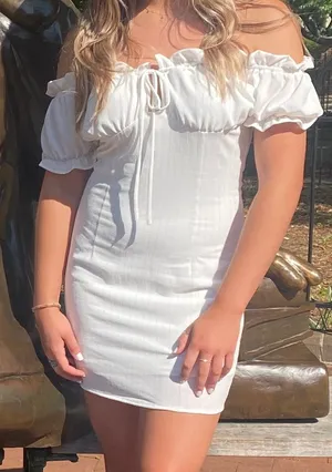 Mallory Puff Sleeve Dress In White Pinstripes thumbnail 4