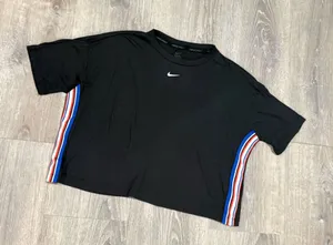 Nike cropped tee shirt  thumbnail 1