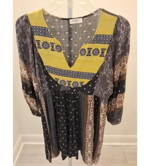 Umgee USA Women’s Boho V-neck size M Blue and Yellow Multicolor Blouse thumbnail 1