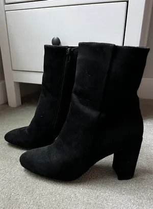 Chinese Laundry Black Suede Booties thumbnail 9