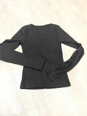 NEW! Bershka Black Ribbed V-Neck T-shirt Size Medium thumbnail 3