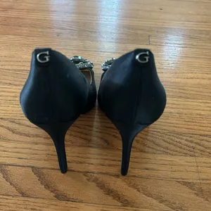 Guess Black Pointed Heels thumbnail 2
