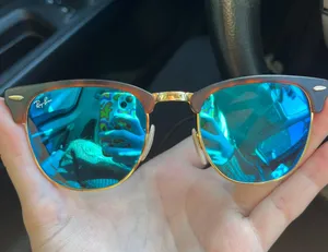 Sunglasses thumbnail 3