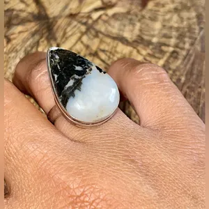 White Buffalo Turquoise Ring Size 7 1/2 Black thumbnail 4