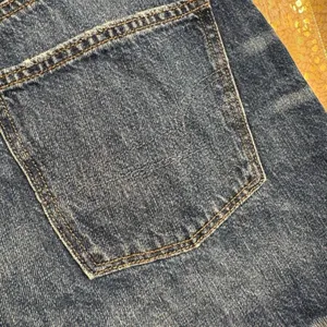 American Eagle Blue 90's Boyfriend Shorts Distressed Cut Offs Size 8 thumbnail 6