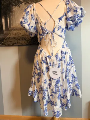NWT Princess Polly Floral Dress thumbnail 5