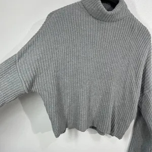 Abercrombie‎ & Fitch Cropped Turtleneck Sweater Large Gray Ribbed Cozy Knit Soft thumbnail 3