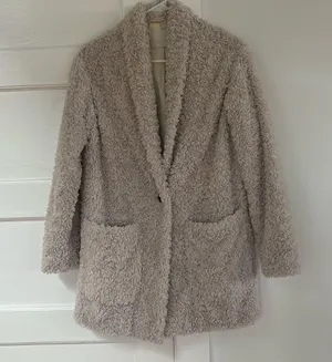 Aritzia Wilfred Free Grete Plush Jacket XS in Bone thumbnail 3