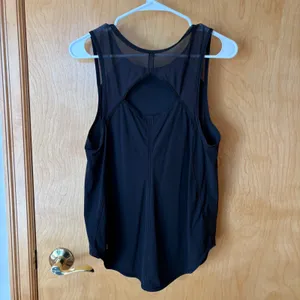 Lululemon Mesh Racerback Tank Top Women S/M Black Keyhole Cutout Activewear thumbnail 4
