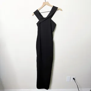 Likely Darrah Off Shoulder‎ Black Maxi Gown Womens Size 0 thumbnail 5