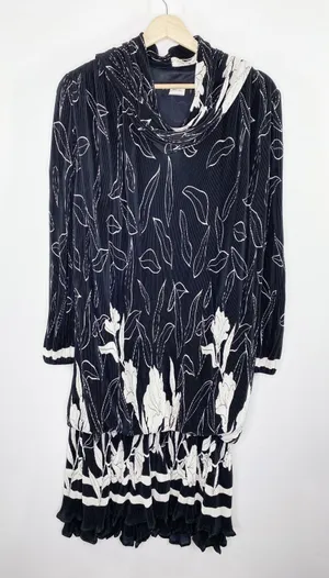 Virginie Paris Vintage Black White Printed Pleated Dress Women's Size‎ 14-16 thumbnail 1