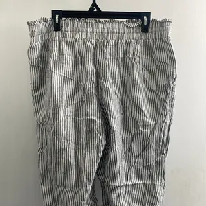 A new day cropped pants, size XL inseam 26” thumbnail 3