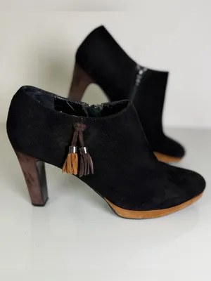Vaneli Black Suede Tassel Ankle Booties Platform High Heel Side Zip Sz 9M thumbnail 2