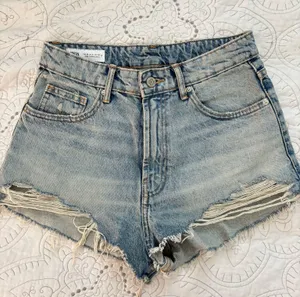 ZARA High-Waisted Denim Shorts Distressed thumbnail 1