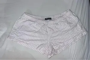 Brandy Melville Pink and white striped boxer shorts !! thumbnail 1
