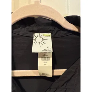 Aerie‎ Black Long Sleeve Collared Button Up Shirt Lightweight Size Small thumbnail 2
