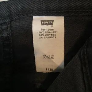 Levi's 550 Relaxed Boot Cut Women‎ 14M Black Cotton/Spandex Jeans thumbnail 3