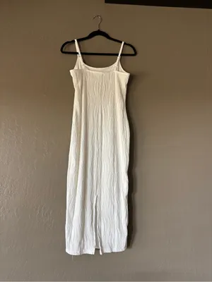 Slim Fit White Midi Dress with Spaghetti Straps thumbnail 7