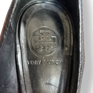Tory Burch Sally Black‎ Pebbled Leather Wedge Peep Toe Pumps Gold Medallion Logo thumbnail 5