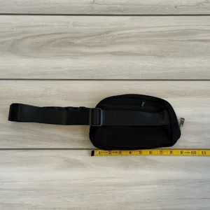 Halara Logo Casual Waist Bag Black NWT IN PACKAGE thumbnail 3