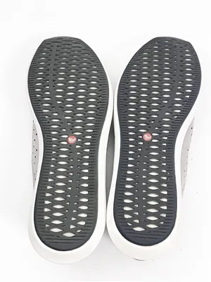 CLARKS Unstructured Gray Perforated Lace Up Shoes Women’s Size 11 Casual Neutral thumbnail 2