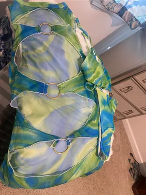 Bikini 3 Piece Set Size XS, Bikini & Coverup A-B Cup Padded cups..Excel. cond. thumbnail 3