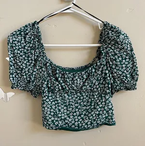 H & M Top thumbnail 1